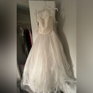 Alfred Angelo, Size 4, Cinderella wedding gown!